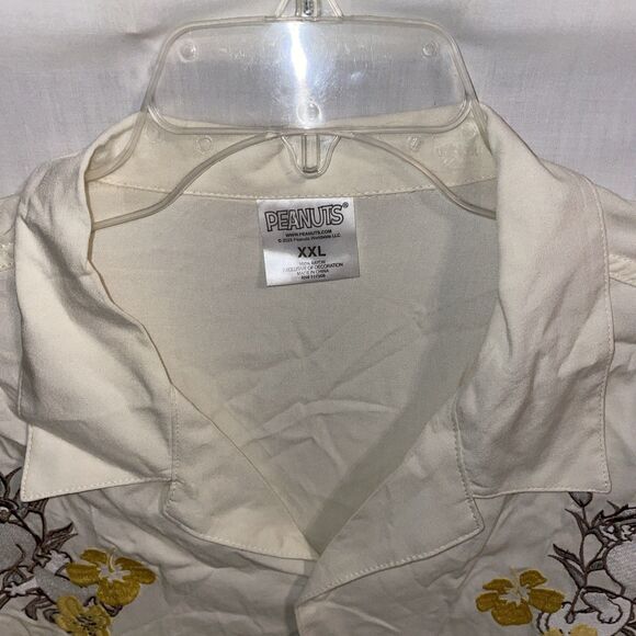Peanuts Men’s Camp Shirt Size 2XL Ivory Embroideried Beach Cruise Island - Picture 3 of 12